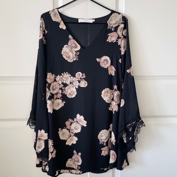 Astr the Label Floral Bell Sleeves Babydoll Shift Mini Dress - Picture 2 of 10